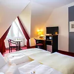 City Hotel