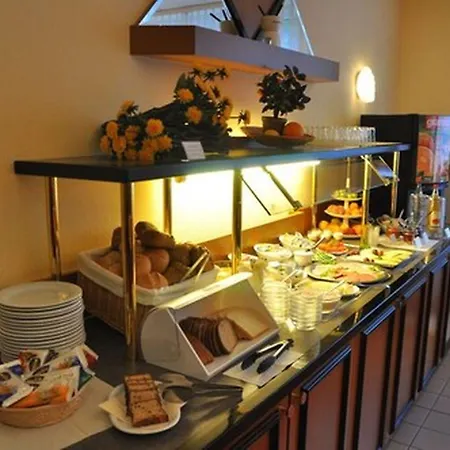 阿舍尔斯莱城市酒店